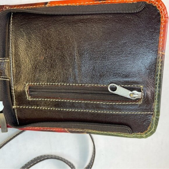 Purse with butterfly pattern - Picture 4 of 10